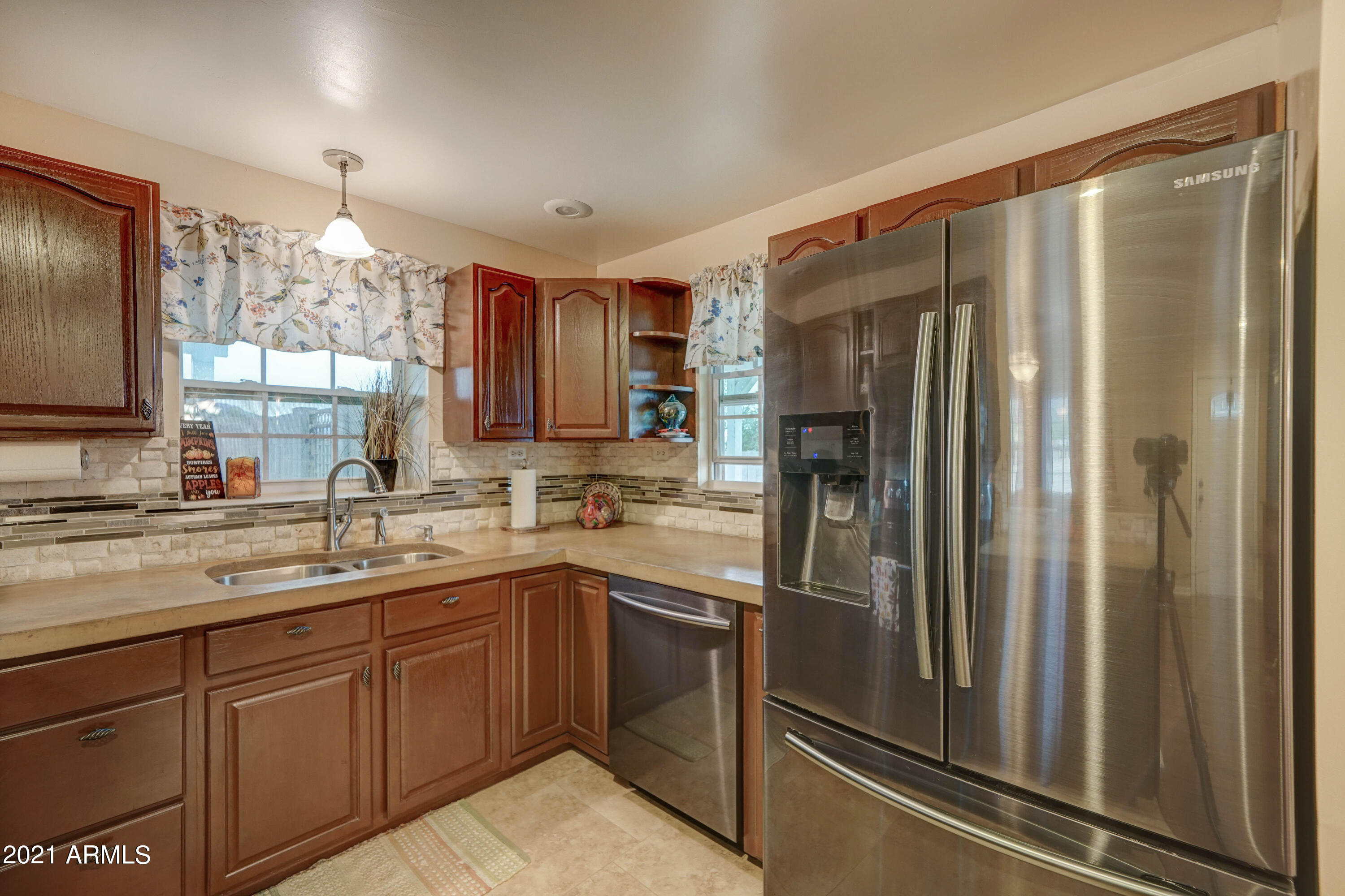 408 West Dobbins Road Phoenix, AZ 85041 - Photo 11 of 39 408 W Dobbins Rd-12