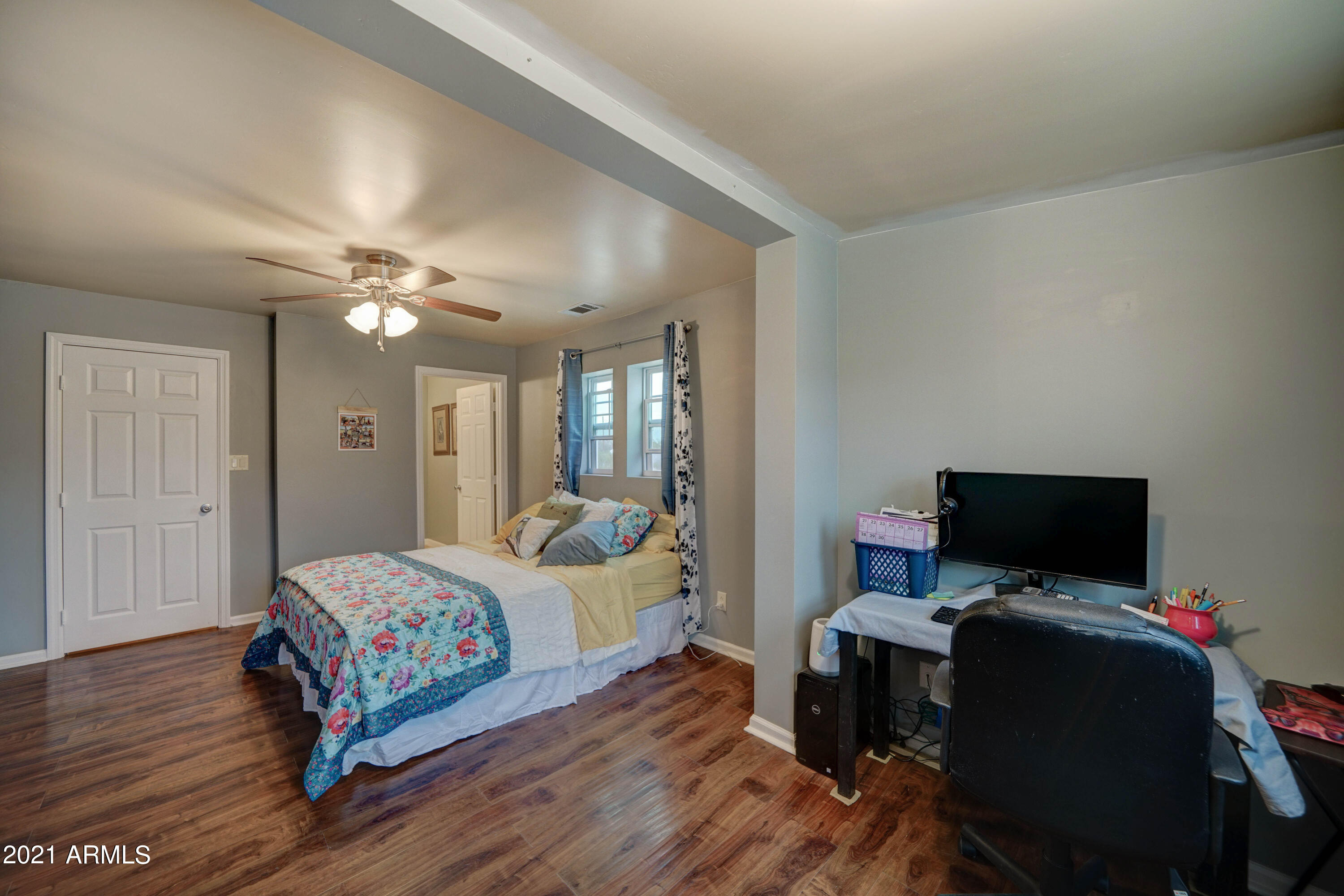 408 West Dobbins Road Phoenix, AZ 85041 - Photo 18 of 39 408 W Dobbins Rd-20