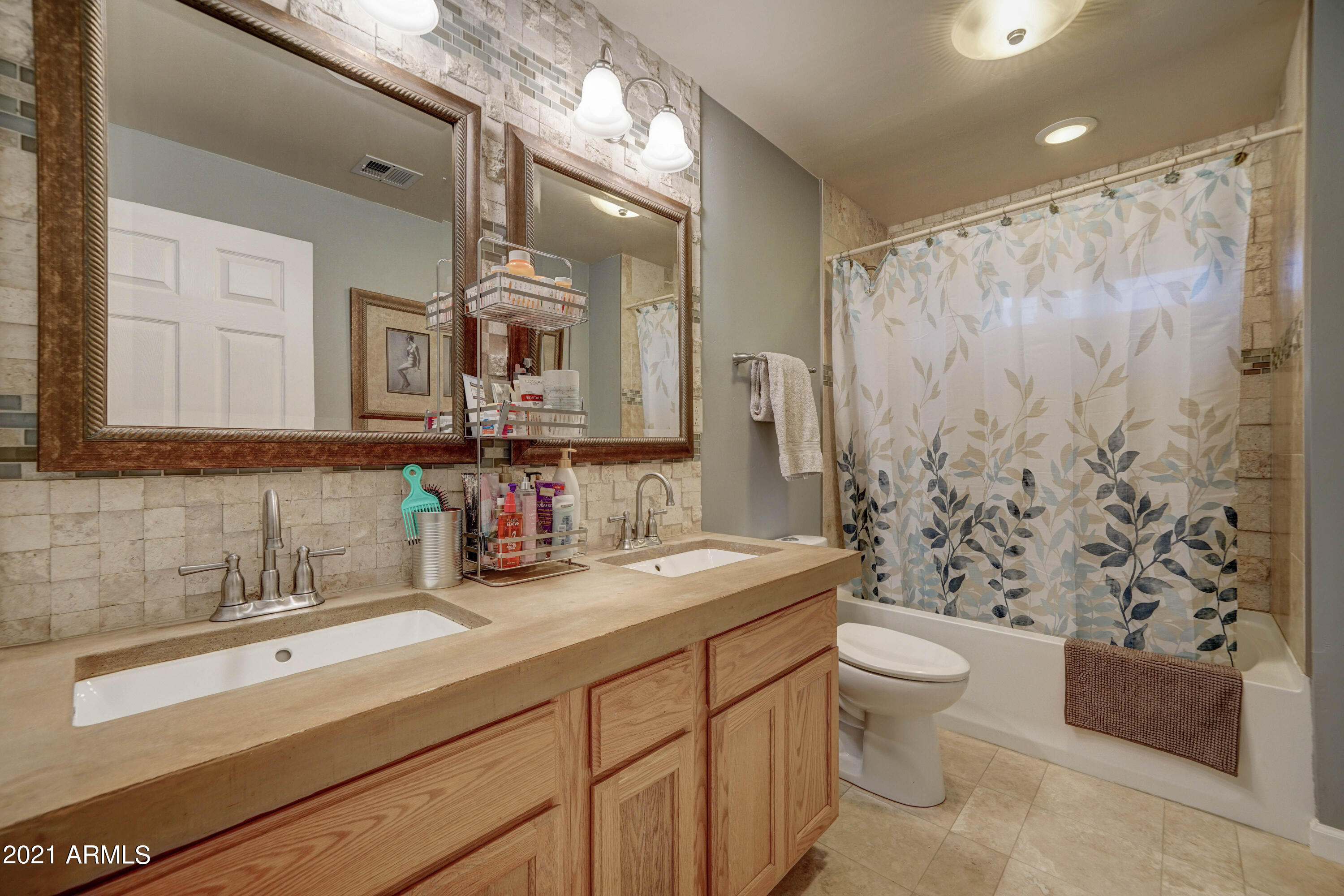 408 West Dobbins Road Phoenix, AZ 85041 - Photo 19 of 39 408 W Dobbins Rd-21