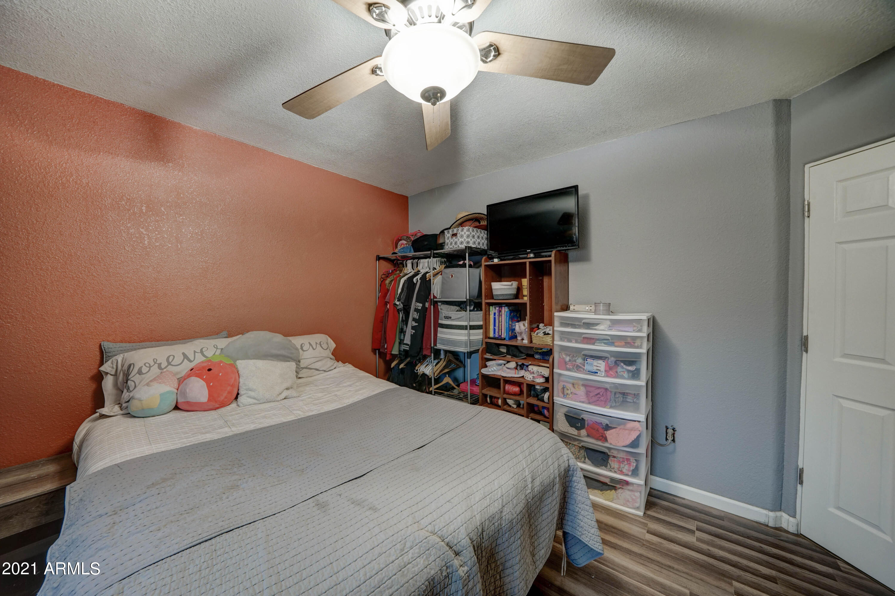 408 West Dobbins Road Phoenix, AZ 85041 - Photo 27 of 39 408 W Dobbins Rd-41