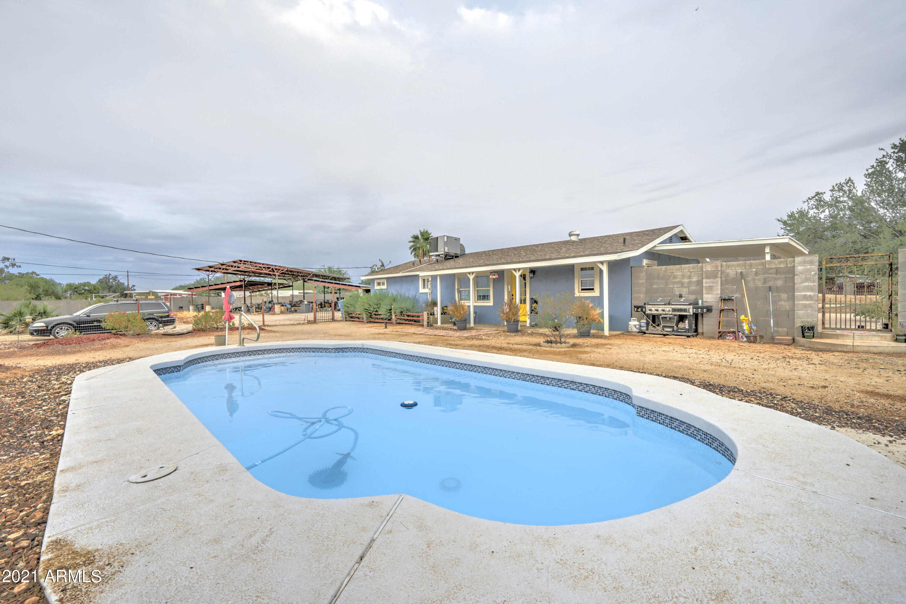 408 West Dobbins Road Phoenix, AZ 85041 - Photo 35 of 39 408 W Dobbins Rd-25