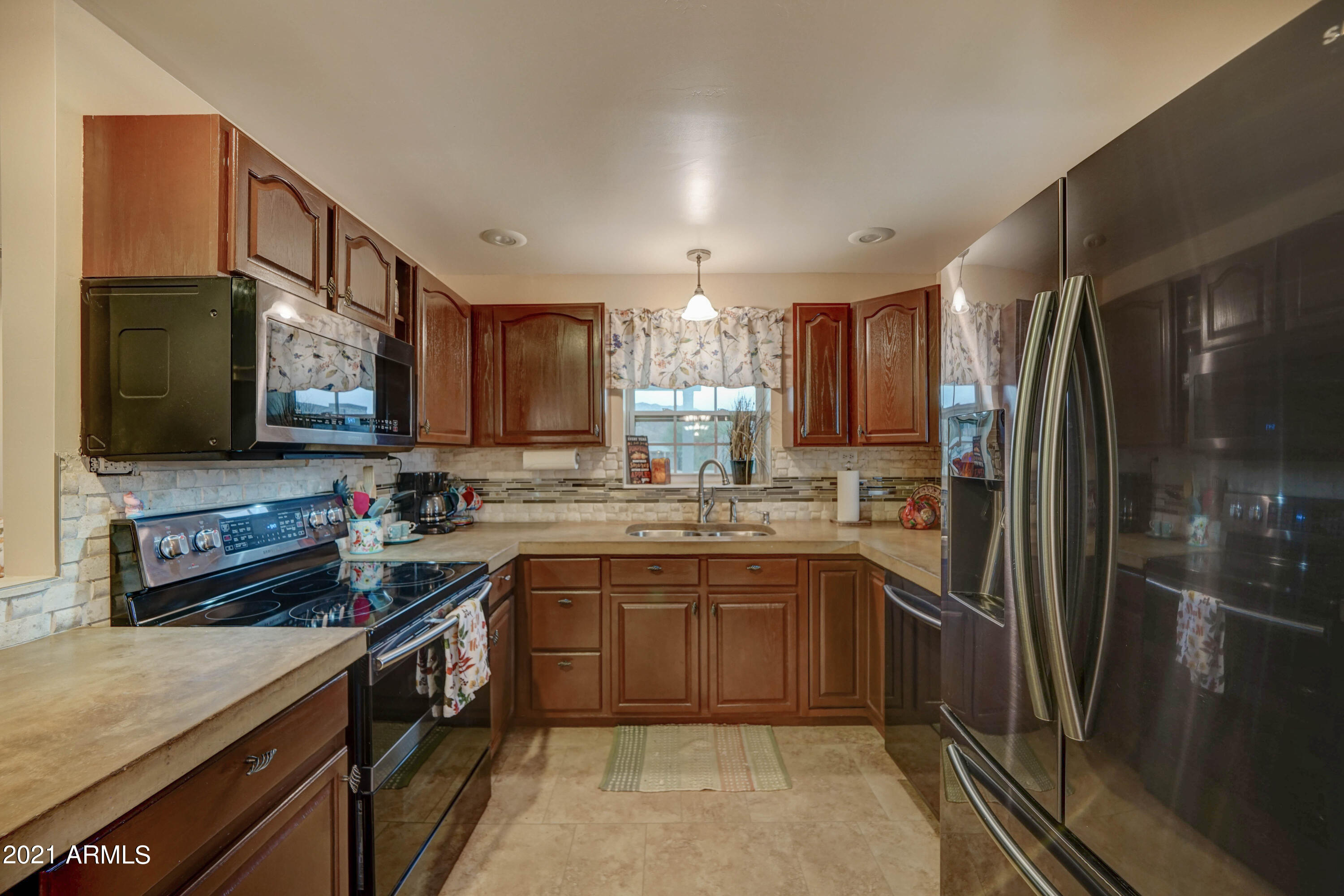 408 West Dobbins Road Phoenix, AZ 85041 - Photo 7 of 39 408 W Dobbins Rd-8
