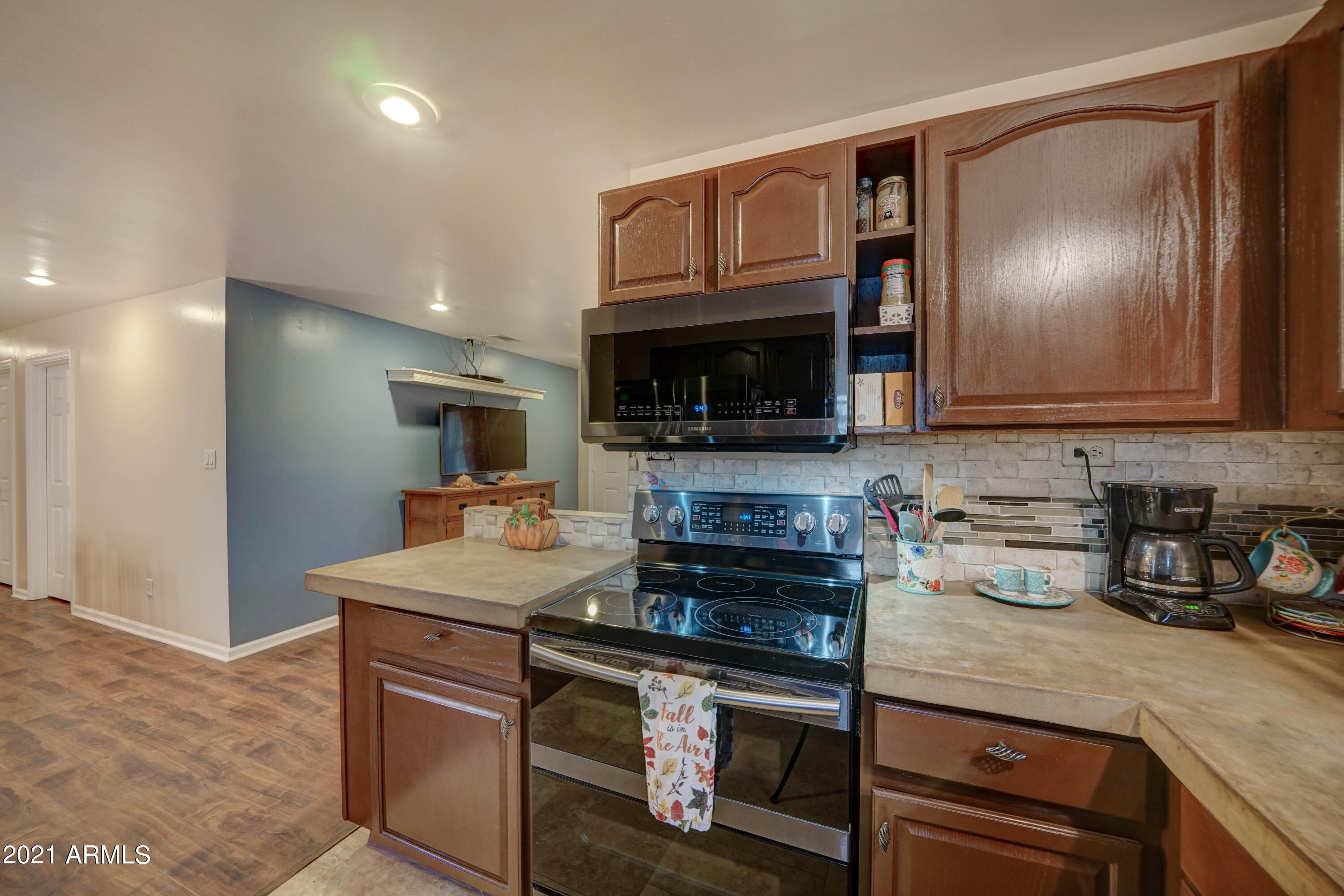 408 West Dobbins Road Phoenix, AZ 85041 - Photo 8 of 39 408 W Dobbins Rd-9