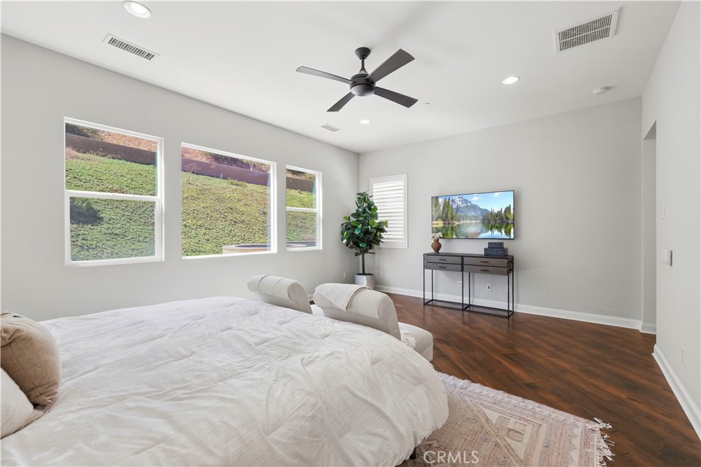 24949 Old Stone Way Stevenson Ranch, CA 91381 - Photo 30 of 73 Gallery Image 30