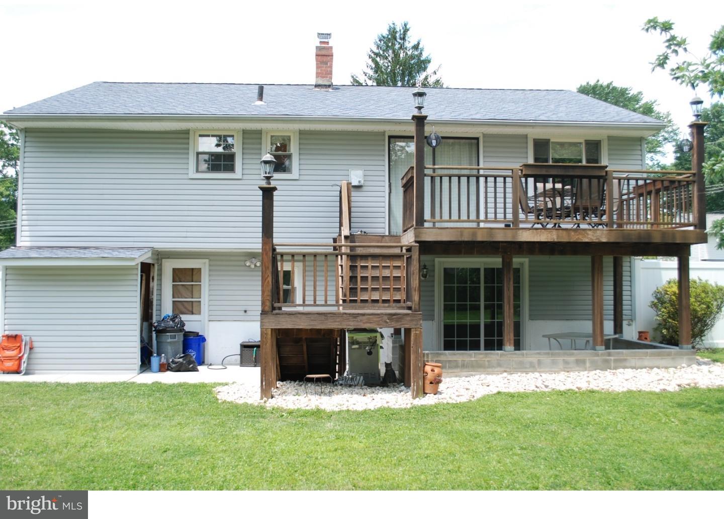 22 Hearthside Road Aston, PA 19014 - Photo 22 of 22 a front view of a house with a yard