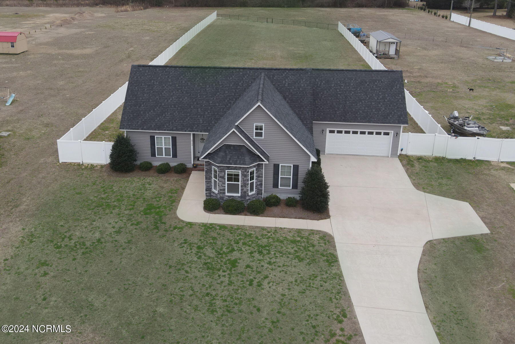 50-web-or-mls-2714 Madison Hardee Road-0