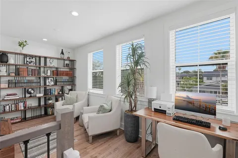 $1,100,000 | 1727 Maryland Avenue Northeast, St. Petersburg, FL 33703