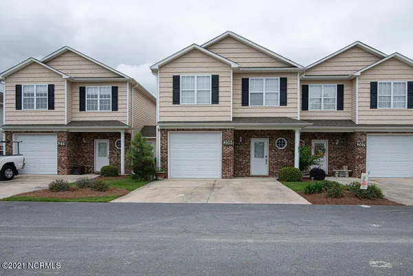 $2,200 | 209 Triton Lane, Surf City, NC 28445
