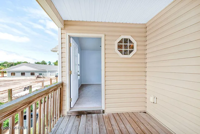 $2,200 | 209 Triton Lane, Surf City, NC 28445