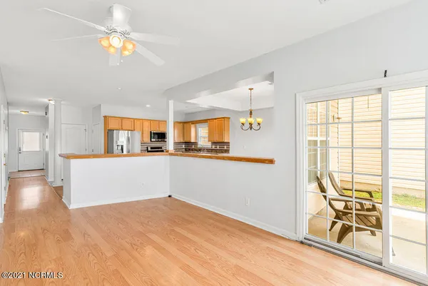 $2,200 | 209 Triton Lane, Surf City, NC 28445