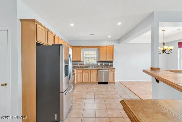 $2,200 | 209 Triton Lane, Surf City, NC 28445