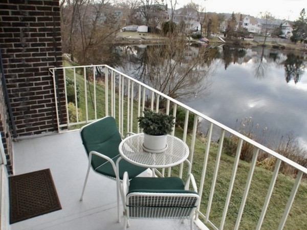 18 Hamilton Road, Unit 205 Arlington, MA 02474 - Photo 6 of 13