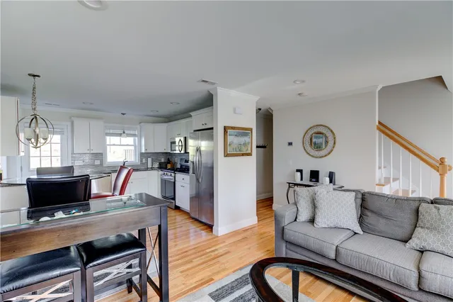 $2,800 | 17 Mariner Way, Middletown, RI 02842