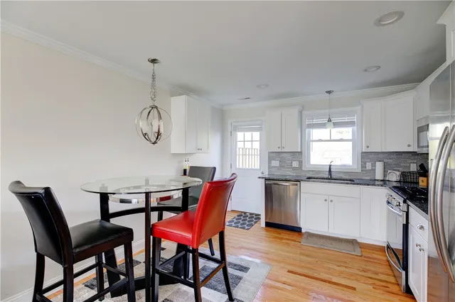 $2,800 | 17 Mariner Way, Middletown, RI 02842