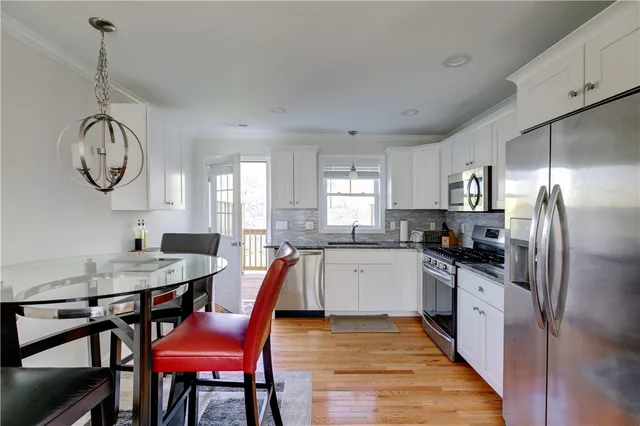 $2,800 | 17 Mariner Way, Middletown, RI 02842