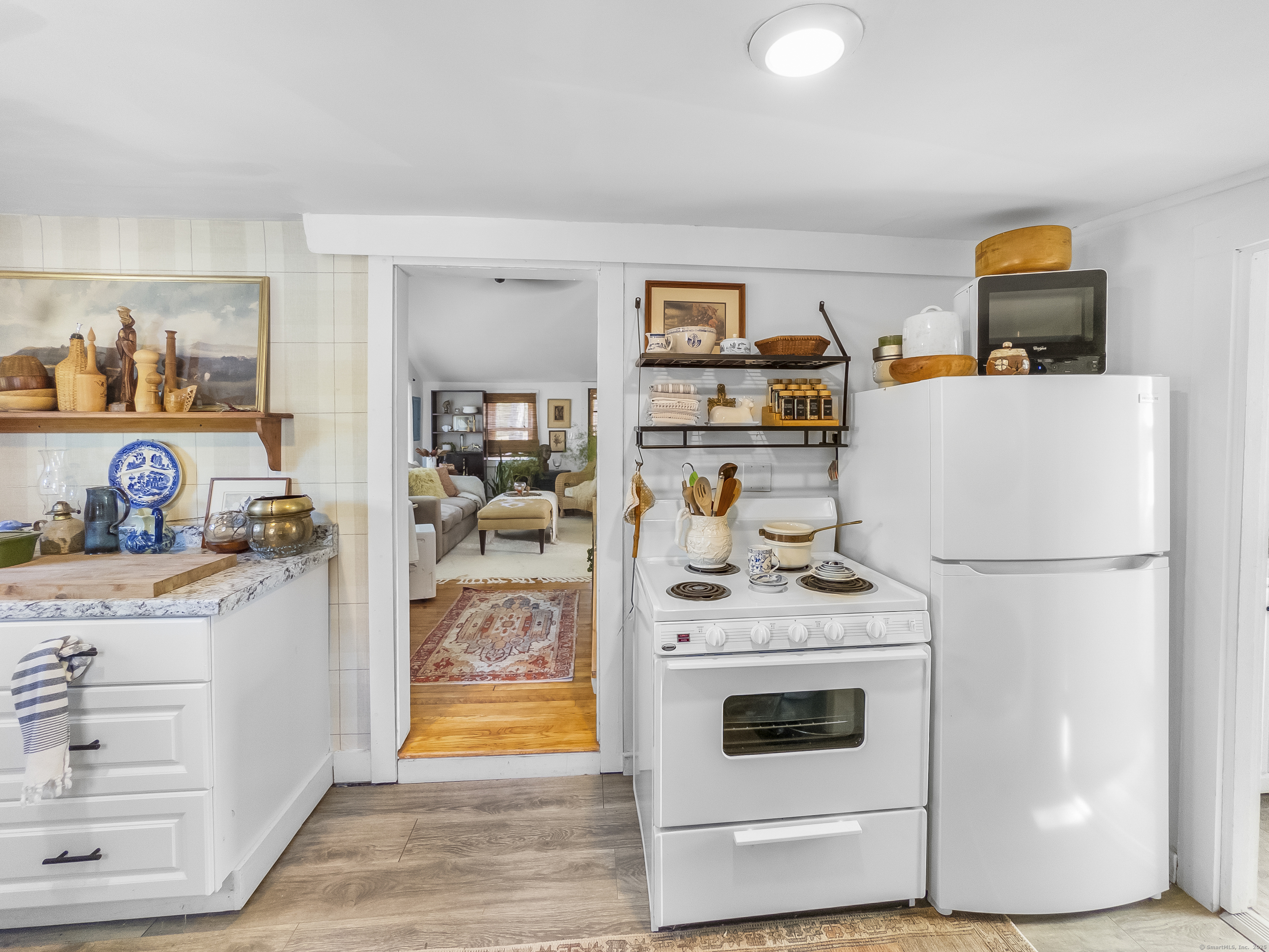 944 Totoket Road North Branford, CT 06472 - Photo 6 of 17