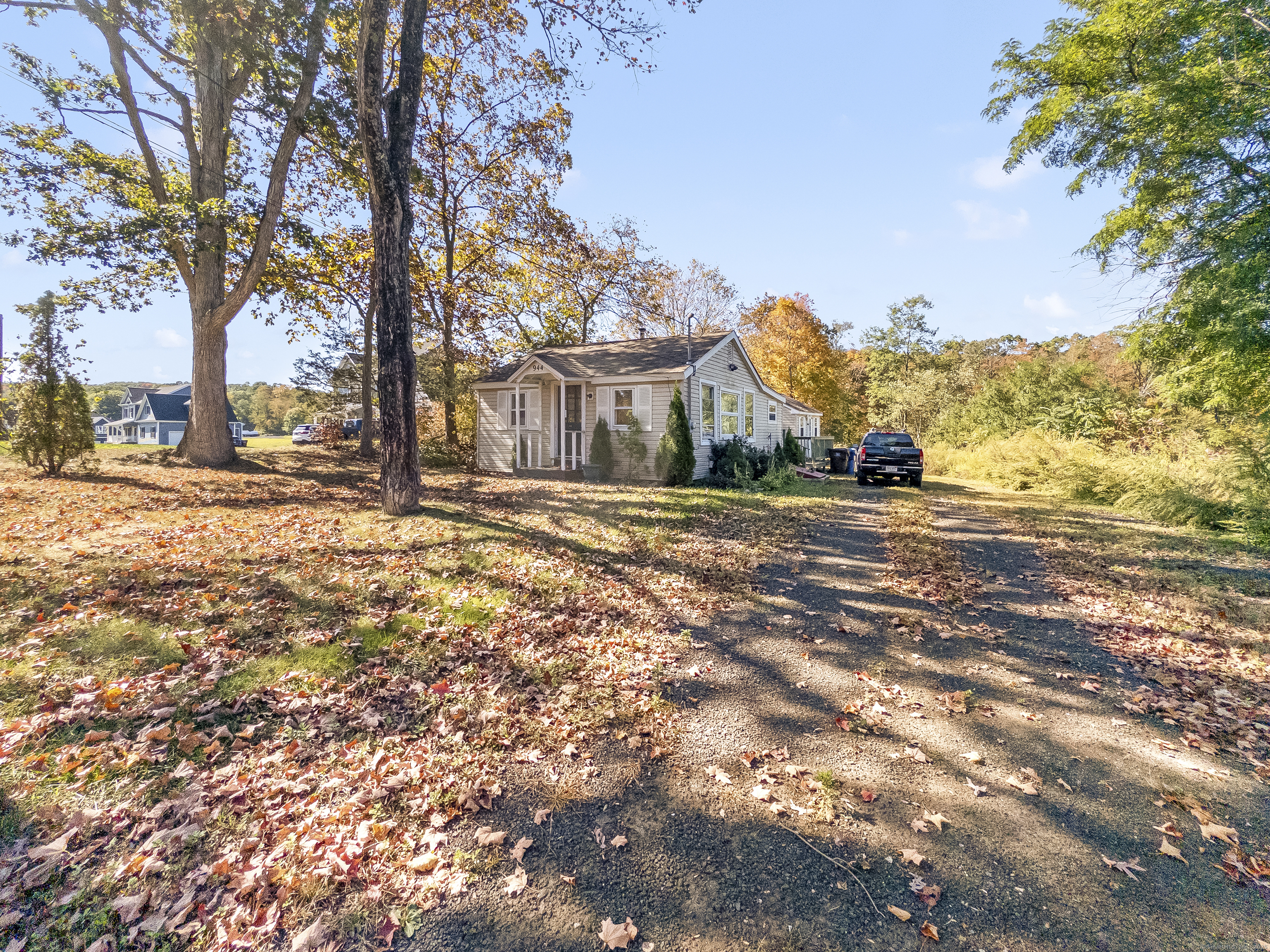 944 Totoket Road North Branford, CT 06472 - Photo 8 of 17