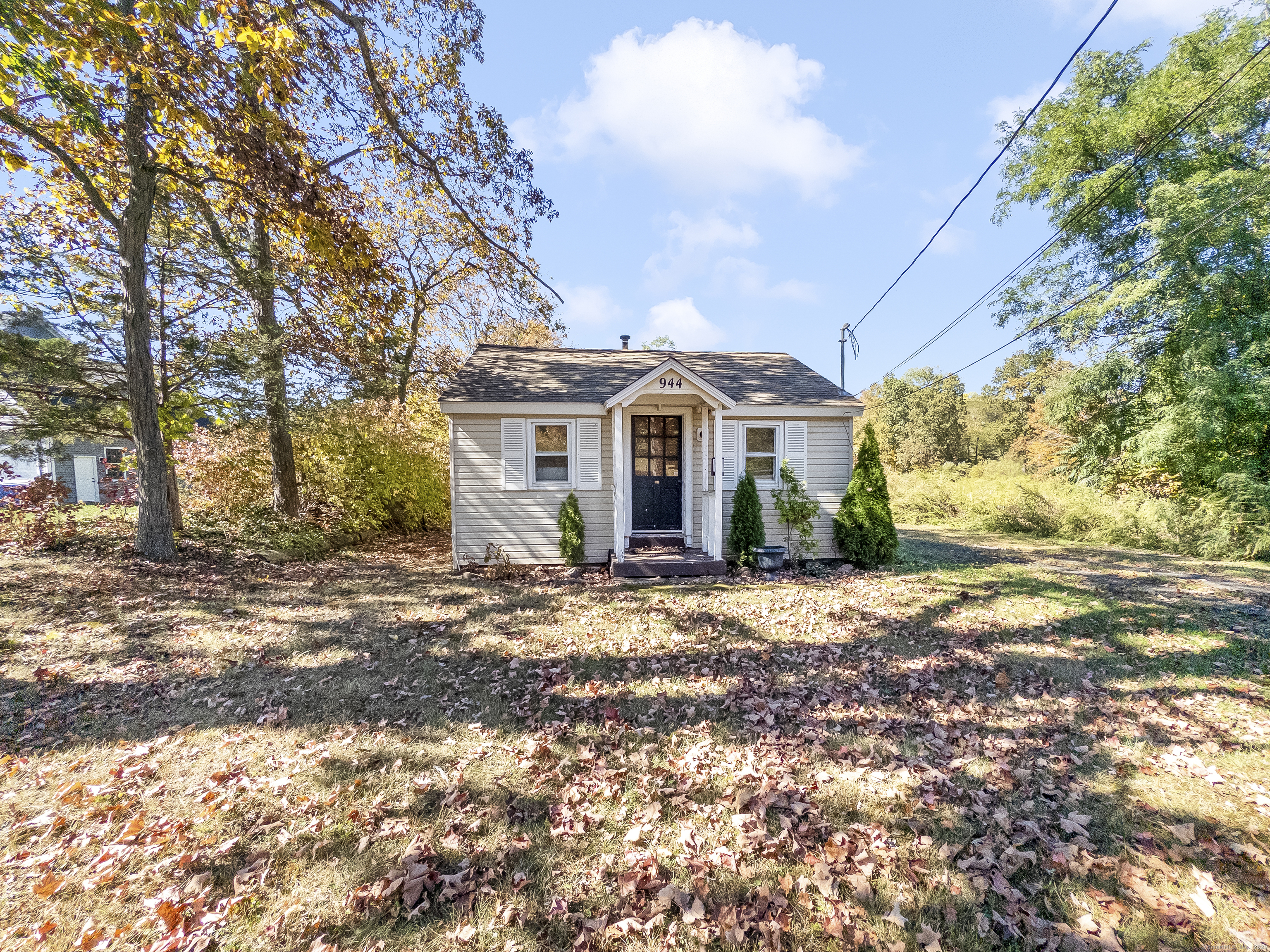 944 Totoket Road North Branford, CT 06472 - Photo 9 of 17