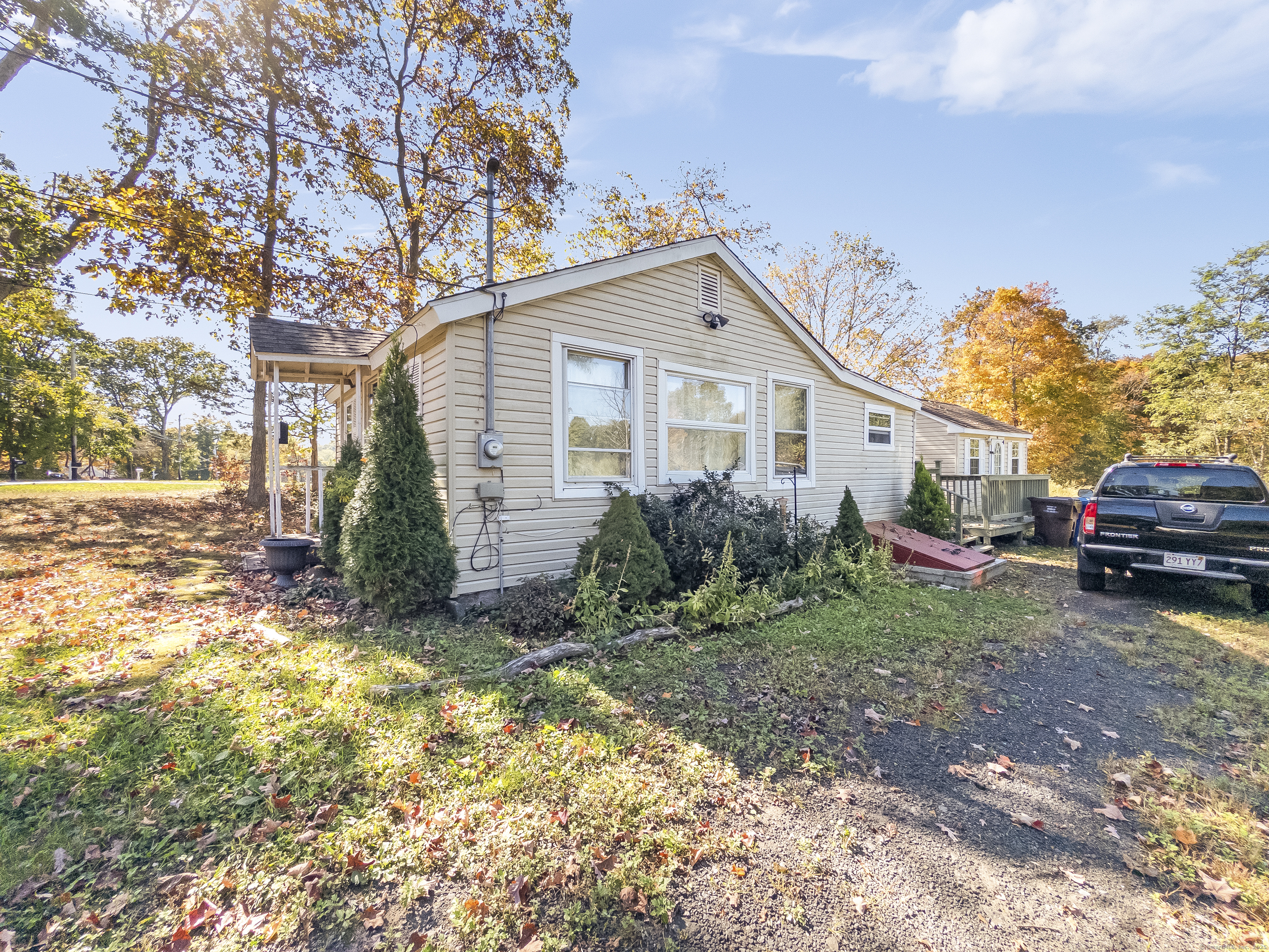 944 Totoket Road North Branford, CT 06472 - Photo 10 of 17