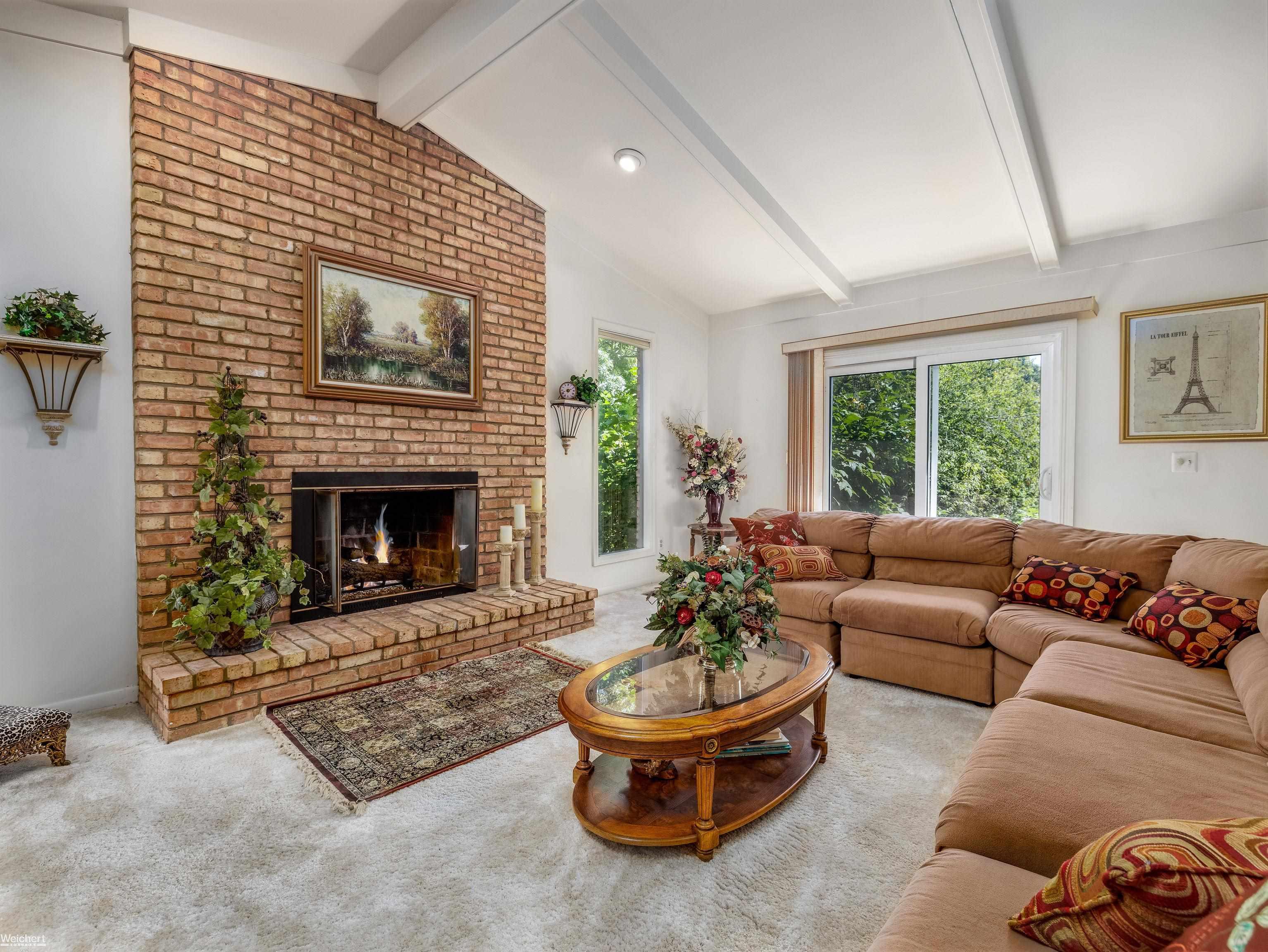 457 Lake Forest Road Rochester, MI 48309 - Photo 12 of 36
