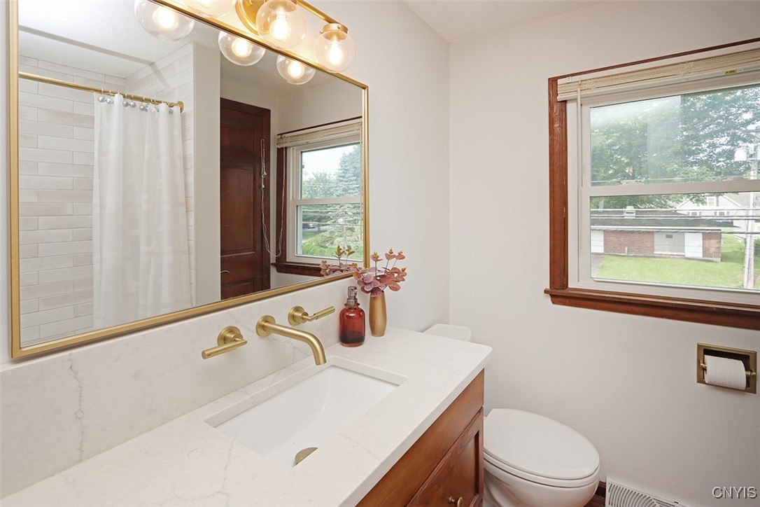 105 Maple Drive De Witt, NY 13066 - Photo 34 of 49