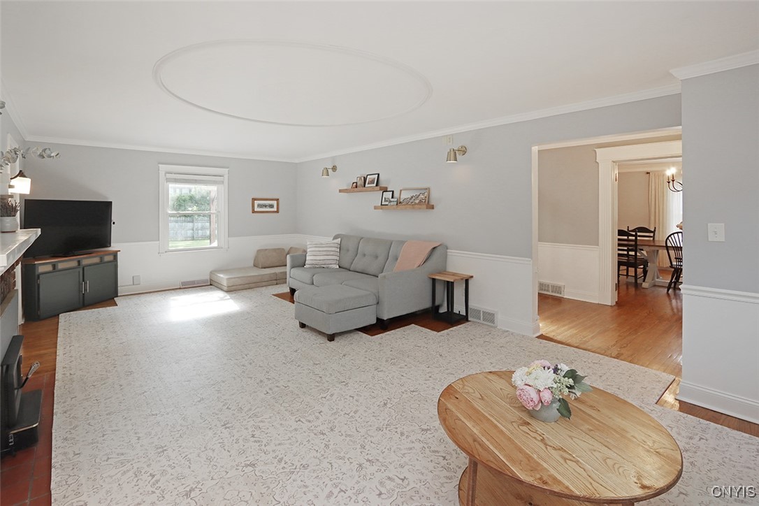 105 Maple Drive De Witt, NY 13066 - Photo 4 of 49