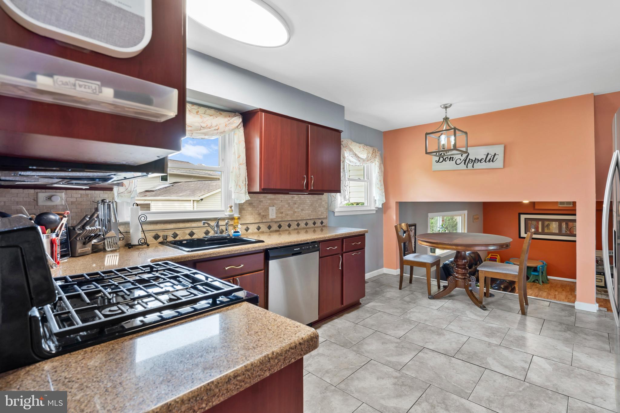 2404 Arden Road Cinnaminson, NJ 08077 - Photo 10 of 48
