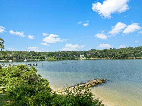 391 Barnes Road Oak Bluffs, MA 02557 - Photo 4 of 22 Craft (26)