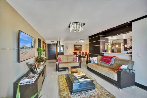 $629,000 | 1201 South Ocean Drive, Unit 1806N, Hollywood, FL 33019