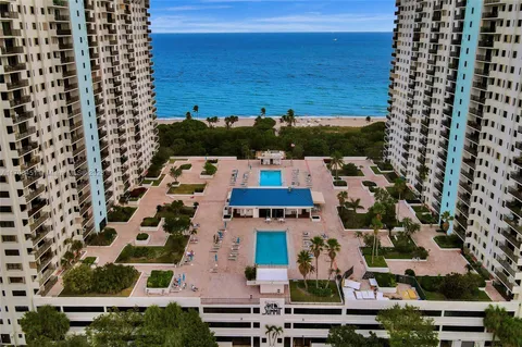 $629,000 | 1201 South Ocean Drive, Unit 1806N, Hollywood, FL 33019