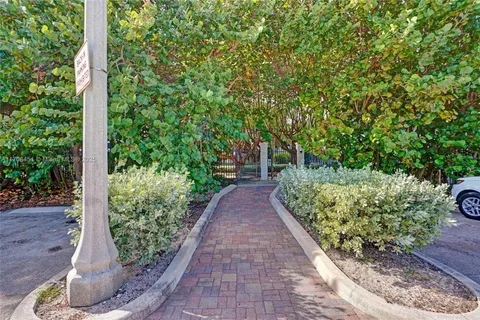 $629,000 | 1201 South Ocean Drive, Unit 1806N, Hollywood, FL 33019