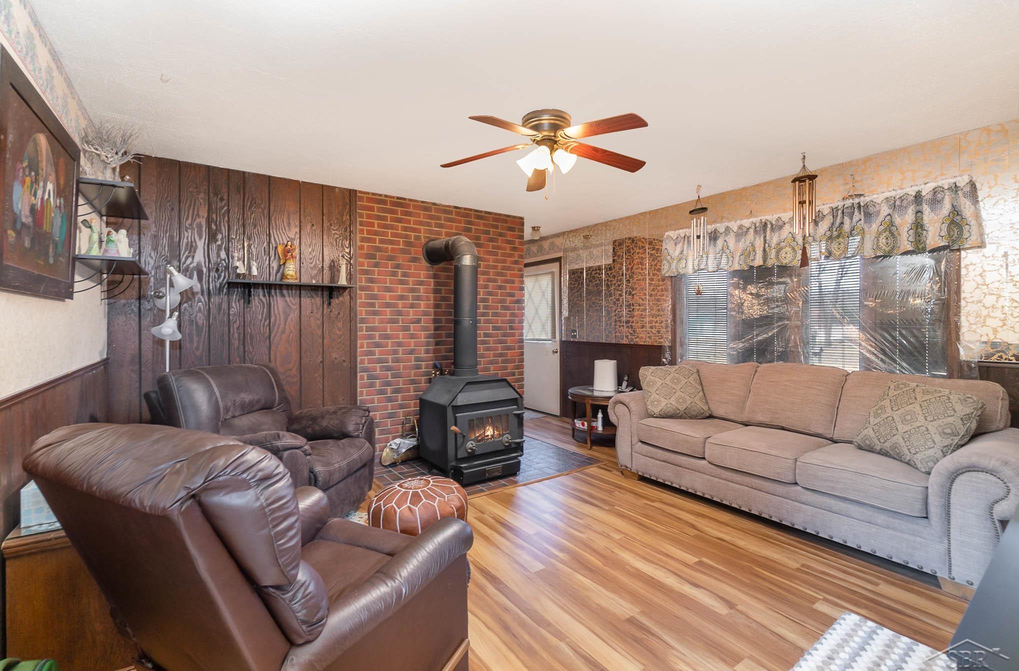 13249 South Hemlock Road Chesaning, MI 48616 - Photo 3 of 30 50102162-2.JPG