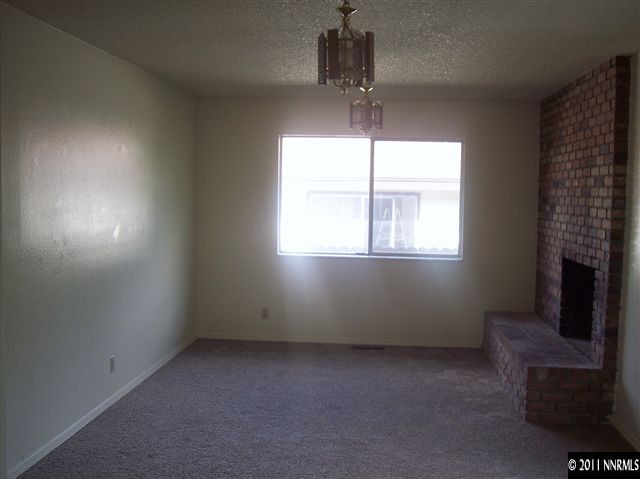 1910 Prince Way Reno, NV 89503 - Photo 4 of 13 an empty room with a window