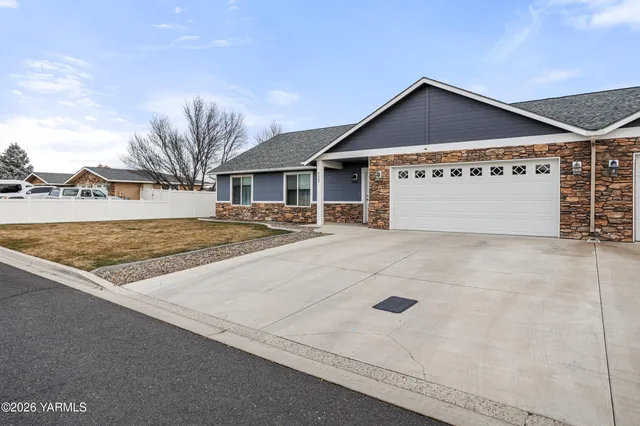 $410,000 | 8207 Westbrook Avenue, Yakima, WA 98908