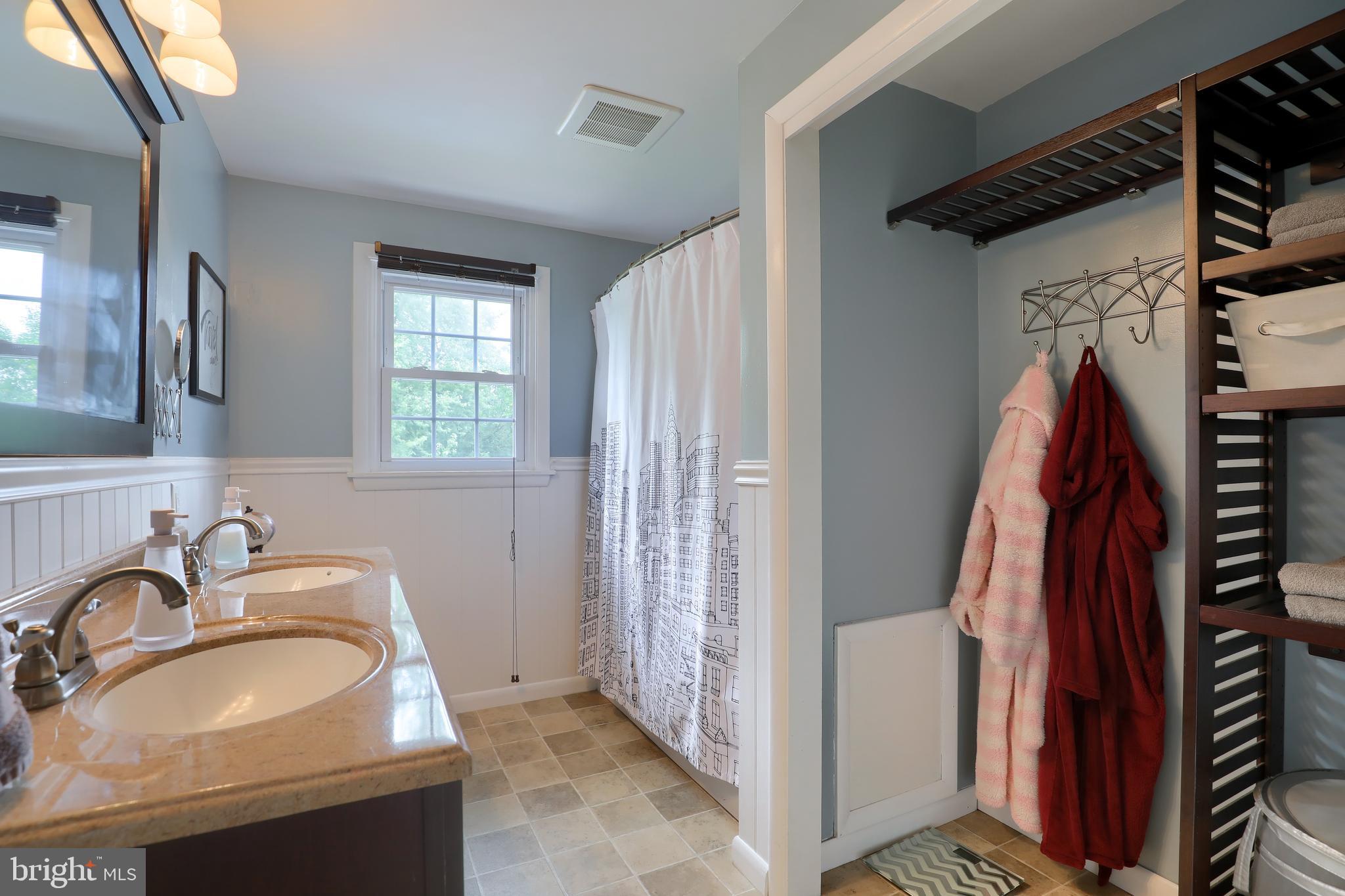 19 Bunker Hill Road Stevens, PA 17578 - Photo 22 of 47 Full Bathroom
