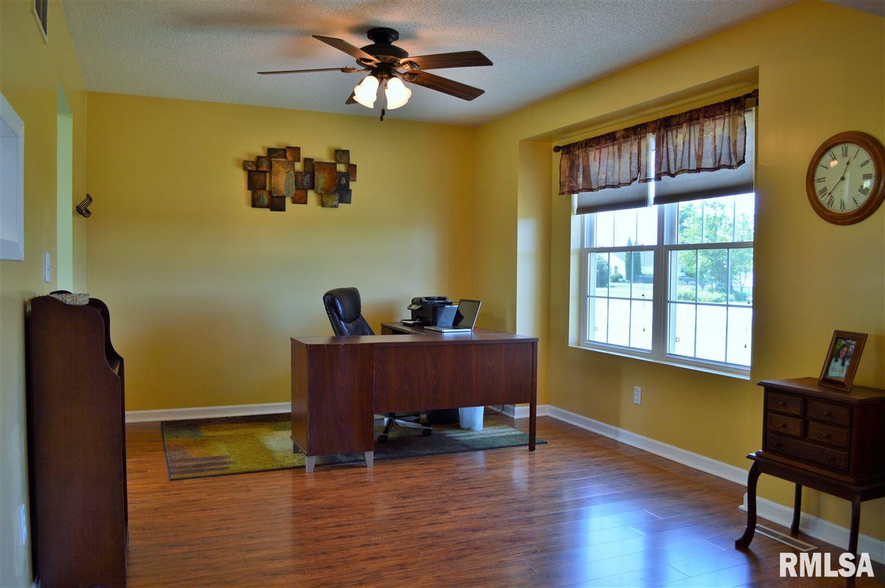 9823 88th Street West Taylor Ridge, IL 61284 - Photo 11 of 24 Gallery Image 11