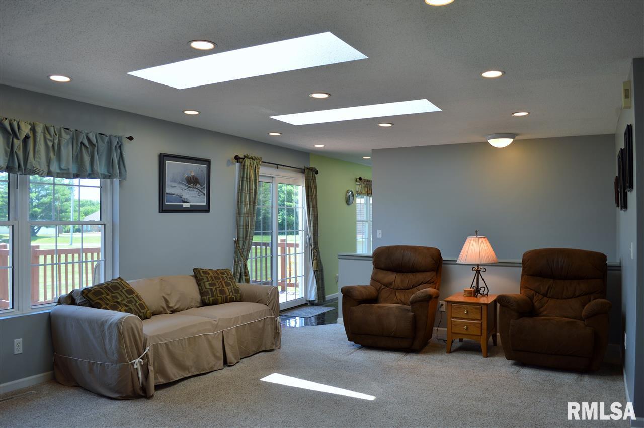 9823 88th Street West Taylor Ridge, IL 61284 - Photo 6 of 24 Gallery Image 6