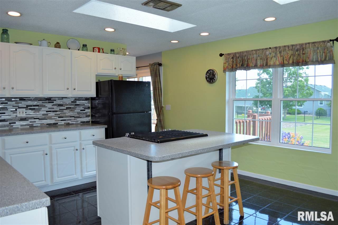 9823 88th Street West Taylor Ridge, IL 61284 - Photo 10 of 24 Gallery Image 10