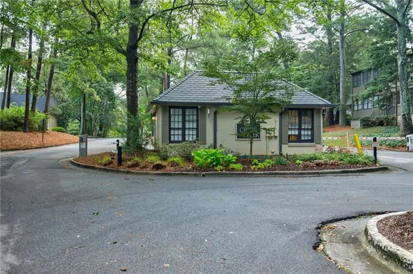 $319,000 | 3 Arpege Way Northwest, Atlanta, GA 30327