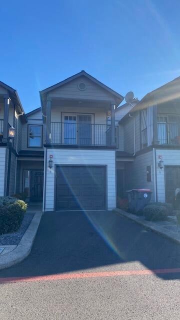 2210 East Barnett Road, Unit 5 Medford, OR 97504 - Photo 2 of 17 FRONT 2