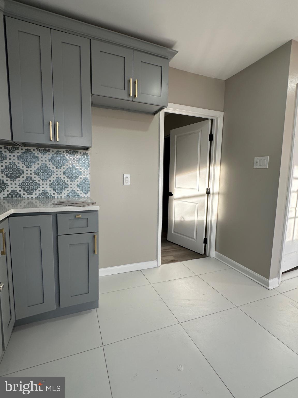 14 Buttonwood Road Voorhees, NJ 08043 - Photo 6 of 35 Modern kitchen with stylish accents.