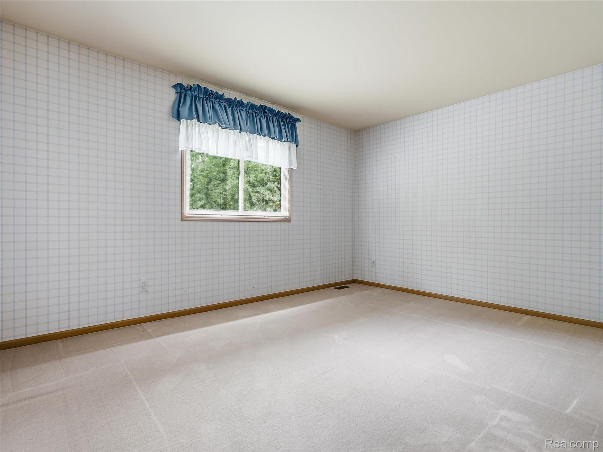 811 Snowmass Drive Rochester, MI 48309 - Photo 28 of 34 29-DSC00437.jpg
