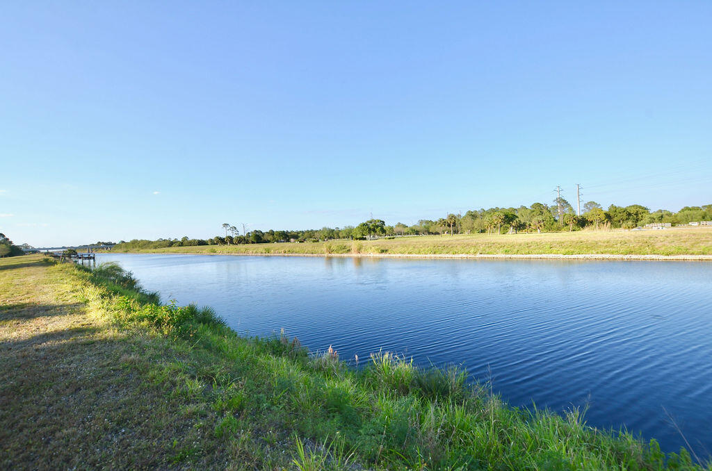 2237 Southwest Salmon Road Port St. Lucie, FL 34953 - Photo 35 of 45 DSC_1432