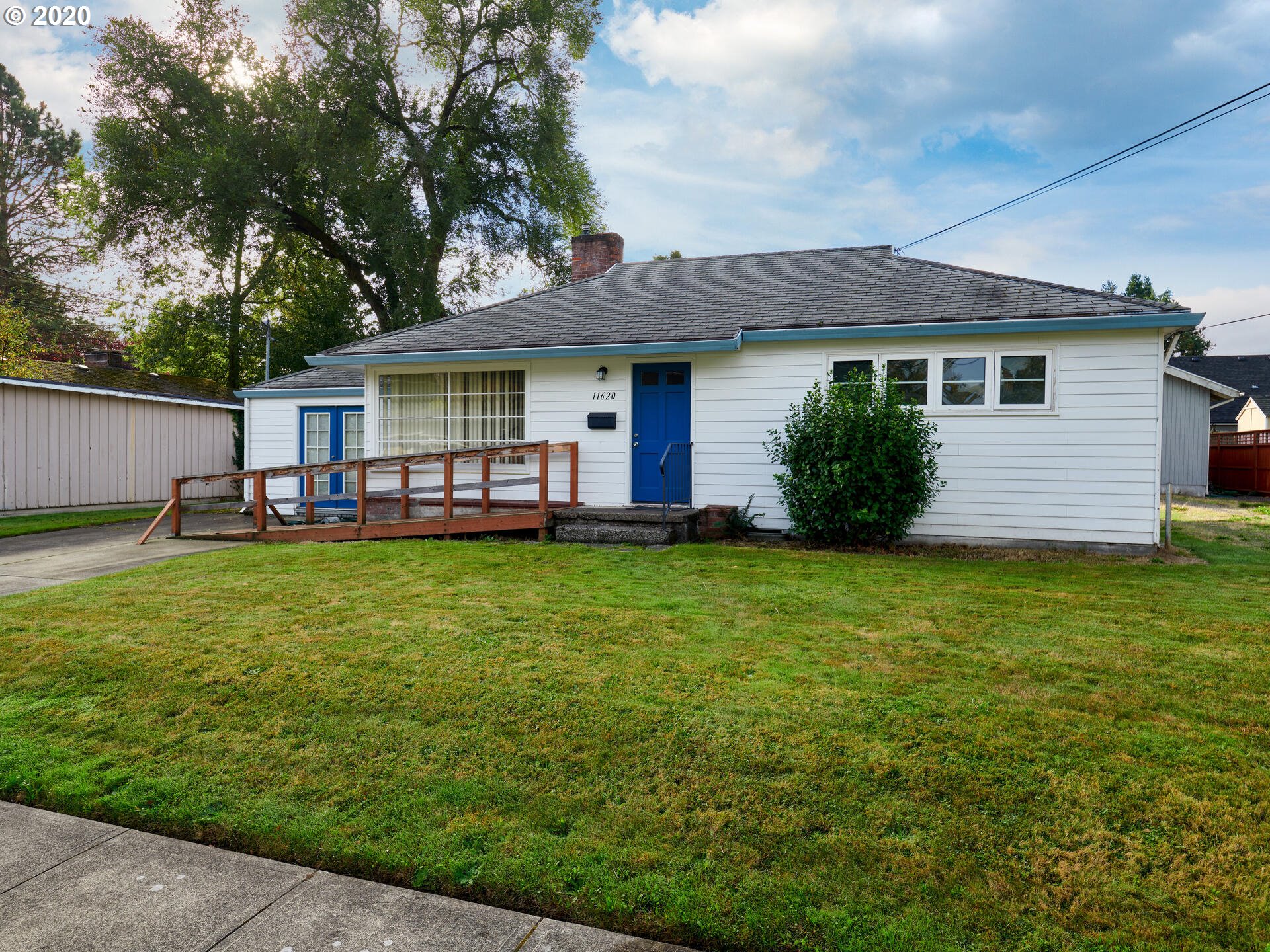 11620 Southwest 11th Street Beaverton, OR 97005 - Photo 2 of 22 Gallery Image 2