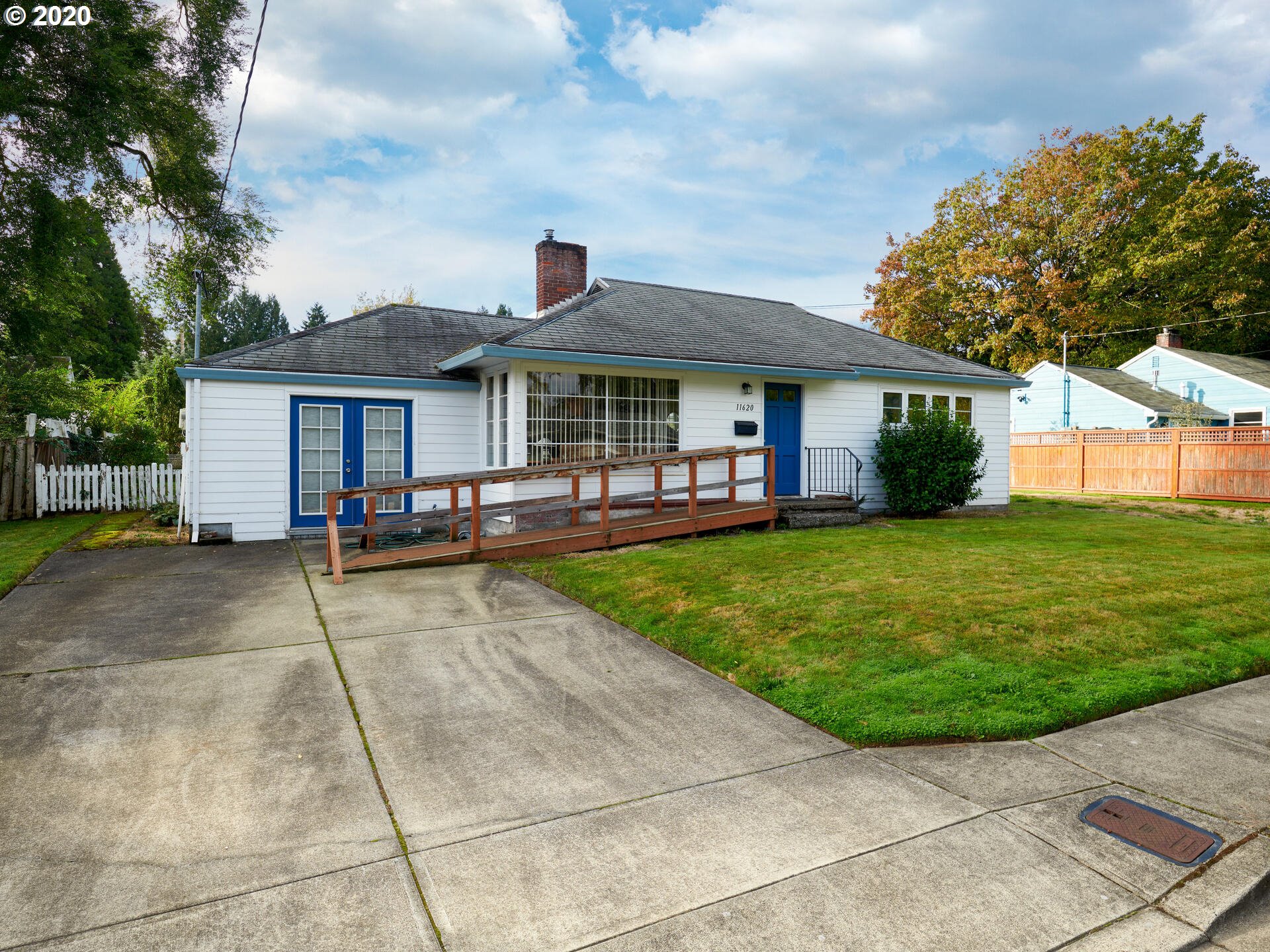 11620 Southwest 11th Street Beaverton, OR 97005 - Photo 3 of 22 Gallery Image 3