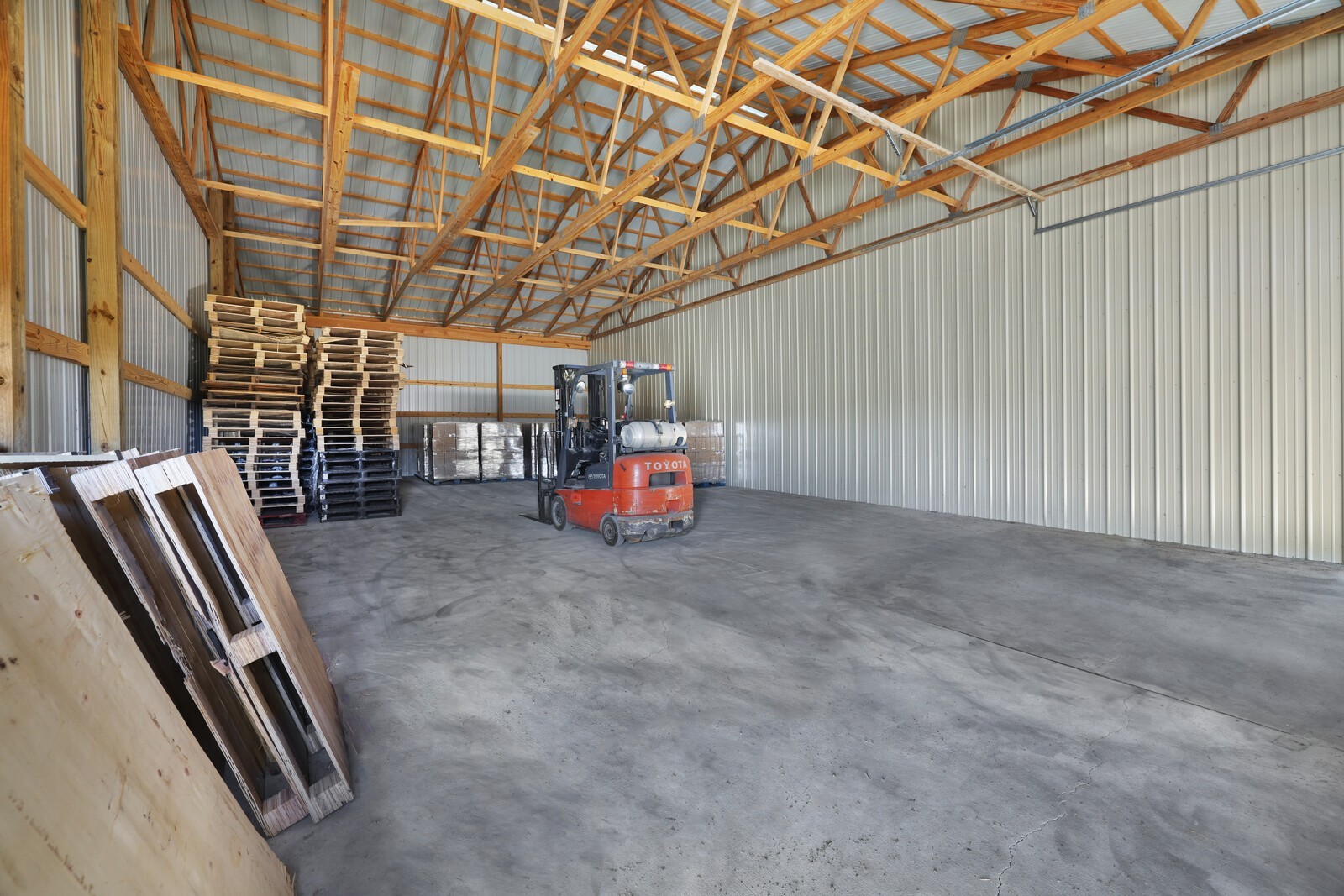 418 A Fowler Ford Road Portland, TN 37148 - Photo 14 of 26 a view of storage and utility room