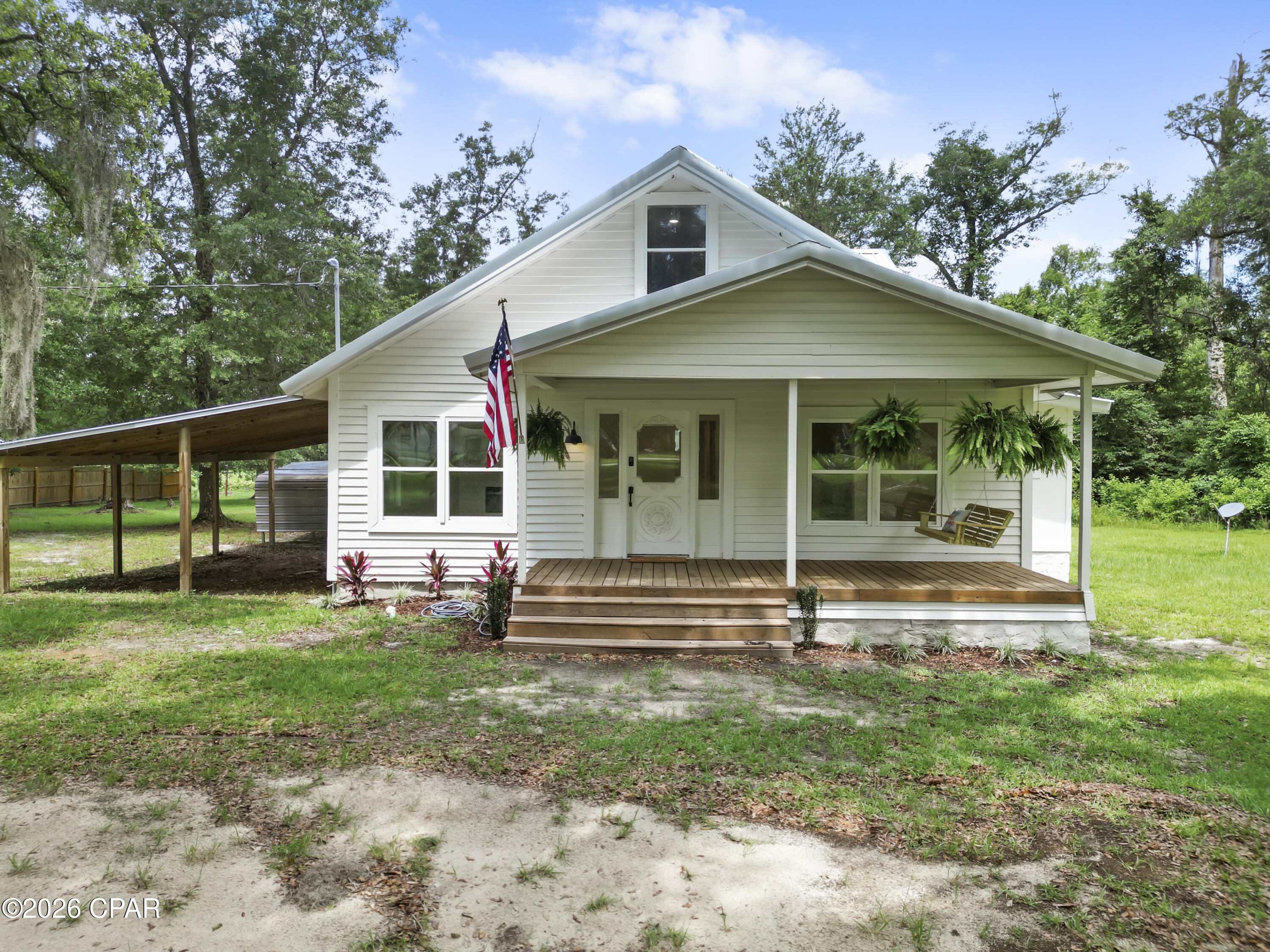 2197 Indiana Avenue Grand Ridge, FL 32442 - Photo 17 of 41