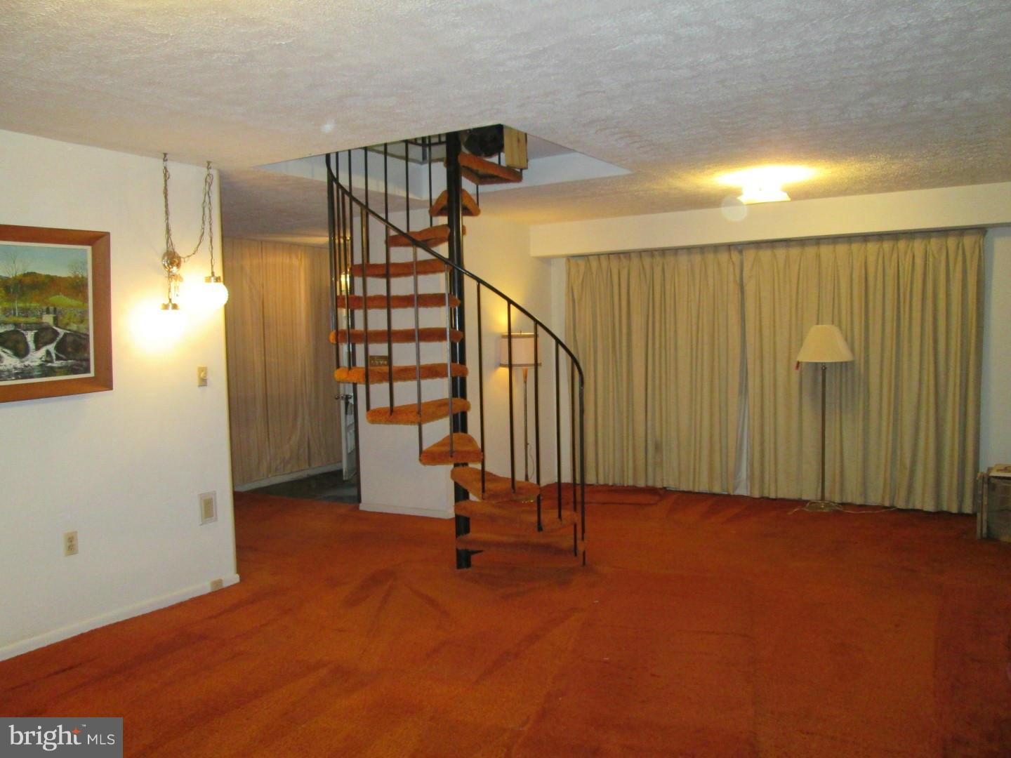 5951 Mill Branch Road Huntingtown, MD 20639 - Photo 11 of 24 Family Room
