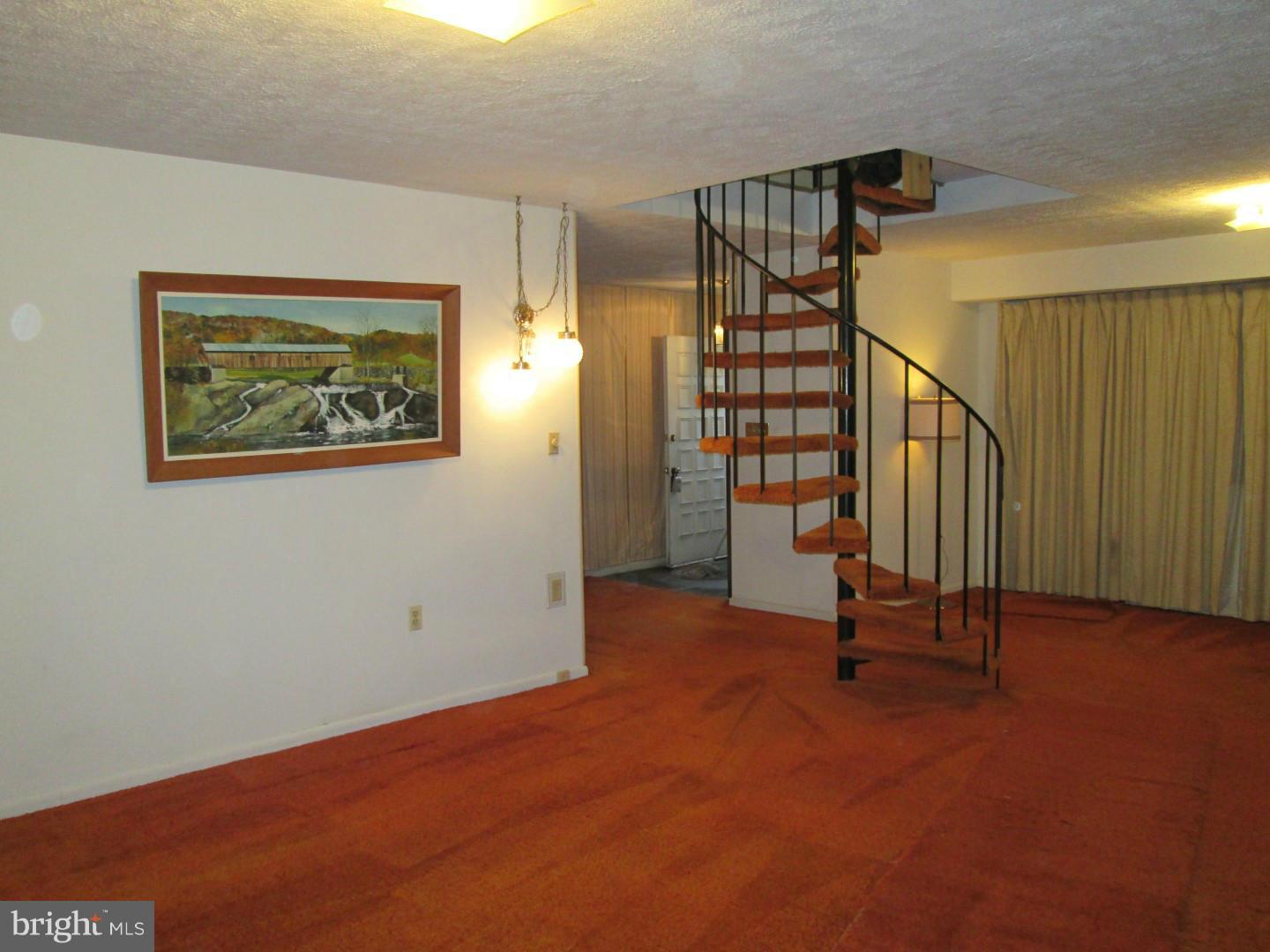 5951 Mill Branch Road Huntingtown, MD 20639 - Photo 12 of 24 Family Room