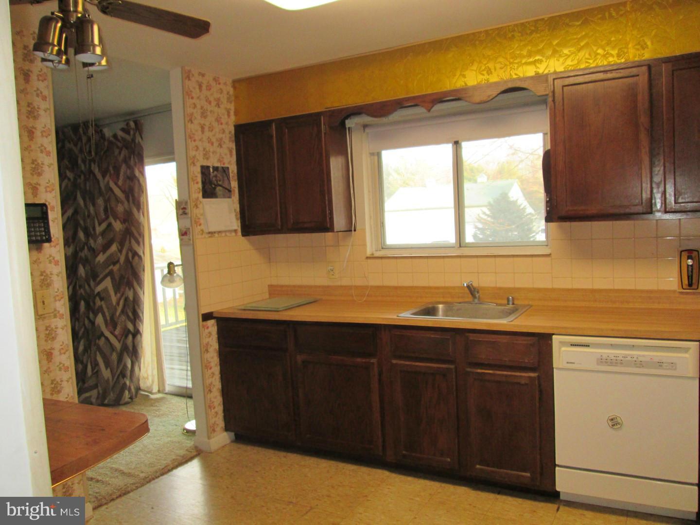 5951 Mill Branch Road Huntingtown, MD 20639 - Photo 5 of 24 Kitchen